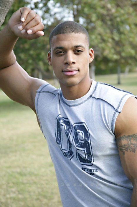 Adonis Rivers - Maxegatos - Foto 1