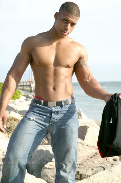 Adonis Rivers - Maxegatos - Foto 11