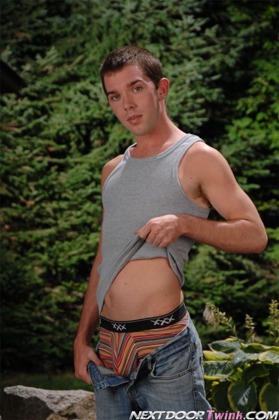 Self Swallow - Maxegatos - Foto 3