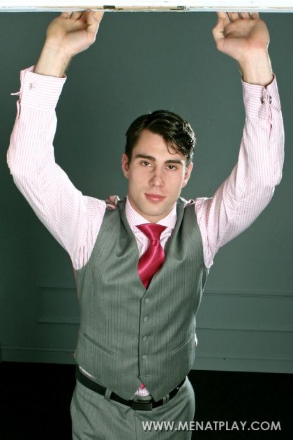 Alex Parry - Foto 10