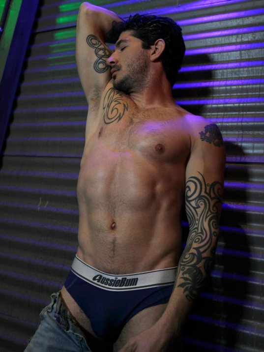 Johnny Hazzard - Foto 12