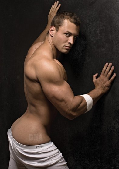 Ryan Hughes - Foto 9