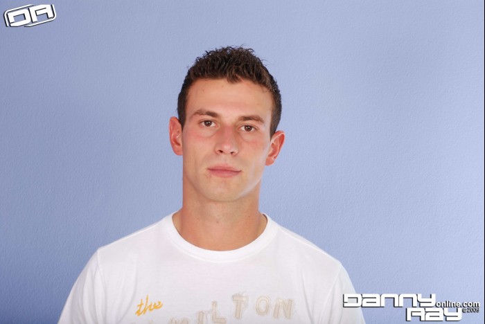 Roger Gharney - Foto 1