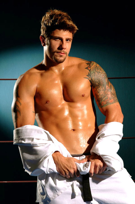 Wladimir Bravo -  latinosbrazil.blogspot.com - Foto 1