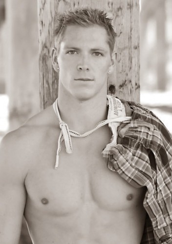 Corey Saunders - MaxeGatos - Foto 8