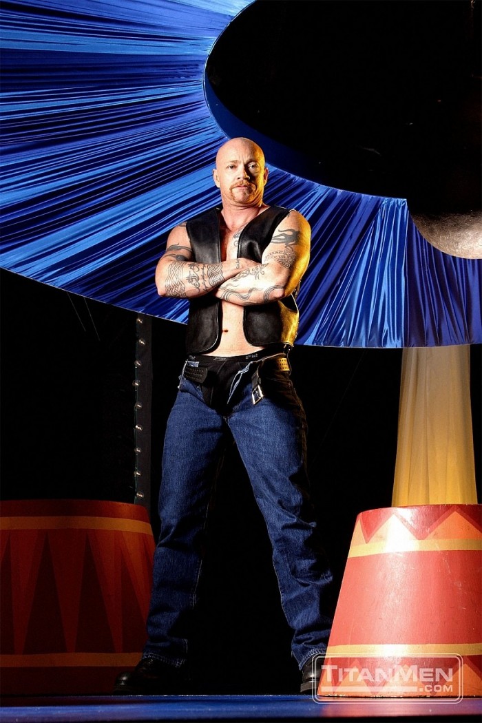 Cirque Noir - Men - MaxeGatos - Foto 1