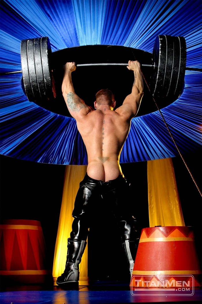 Cirque Noir - Men - MaxeGatos - Foto 37