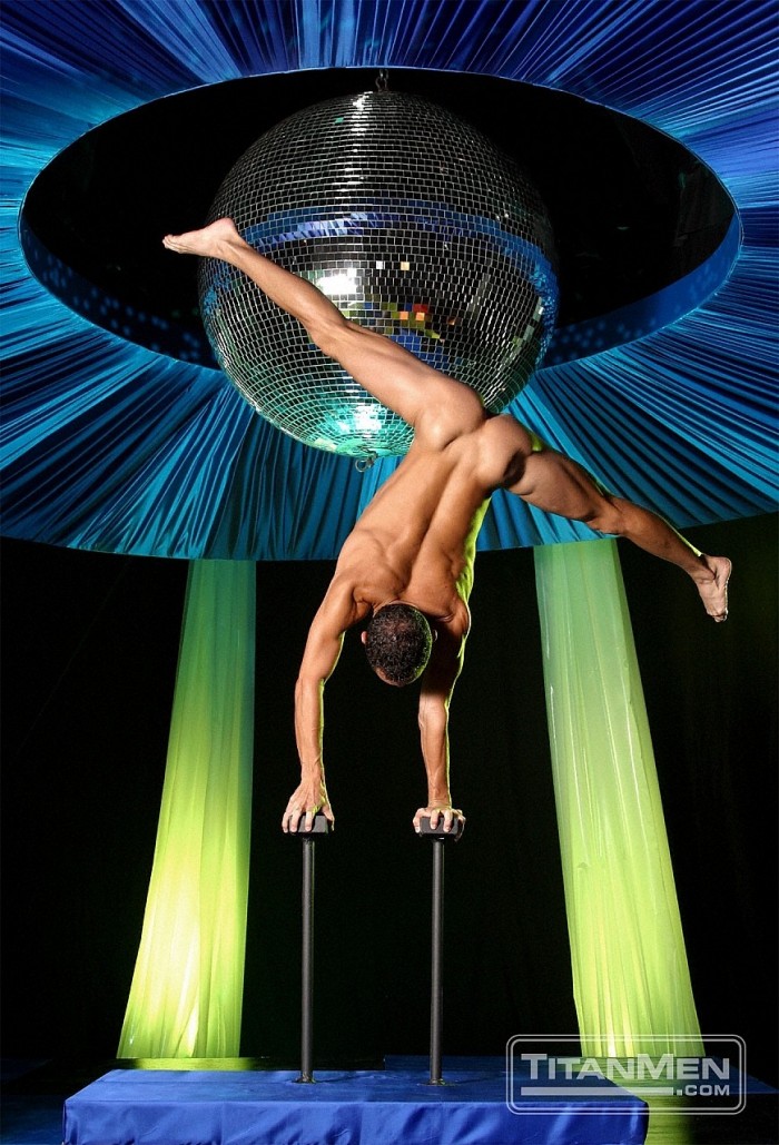 Cirque Noir - Men - MaxeGatos - Foto 7