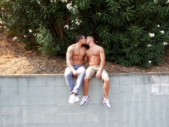 Andrew Jakk & Raphael Cedano - MaxeGatos 6