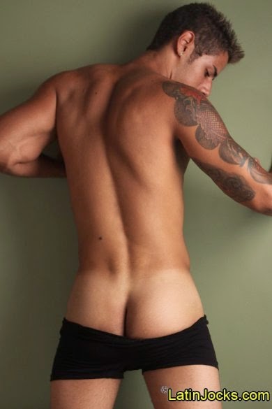 Moreno tatuado, uma delícia de macho - Foto 7