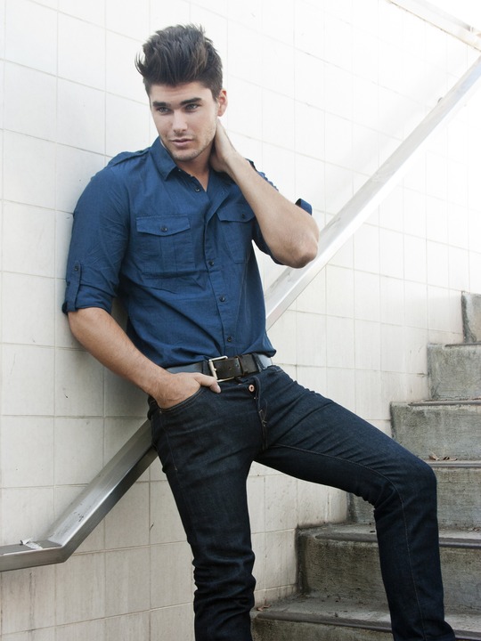 Modelo sexy Charlie Matthews - Foto 6