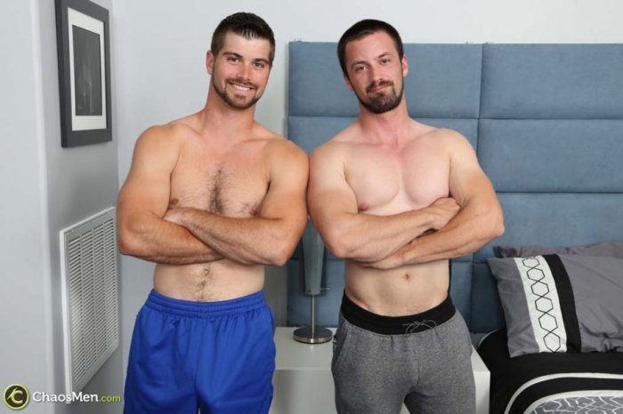 Ativo gostoso enterrando seu grande pau - Foto 1